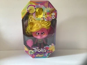 Muñeca arco iris DreamWorks Trolls World Tour - canta e ilumina - Imagen 1 de 2