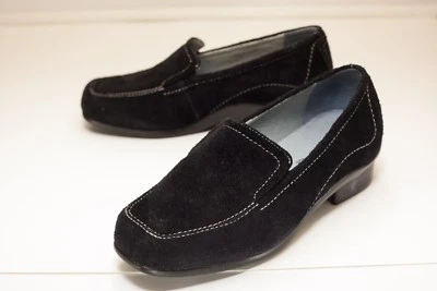 Aravon 6.5 EE Black Suede Loafers Women's - Image 1 of 4