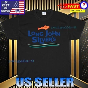 NUOVA CAMICIA LUNGA JOHN SILVER'S LOGO T-SHIRT DIVERTENTE AMERICANA UNISEX TEE TAGLIA S-5XL - Foto 1 di 6