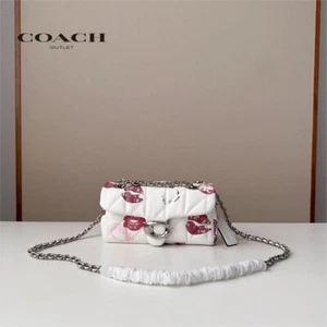 Coach CR114 Tabby Shoulder Bag 20 With Quilting And Lip Print New Outlet - Picture 1 of 14