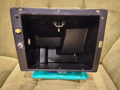 Oldsmobile Olds Delta 88 98 Regency Custom Cruiser 1977-1985 revestimiento de guantera OEM Foto 1 de 4