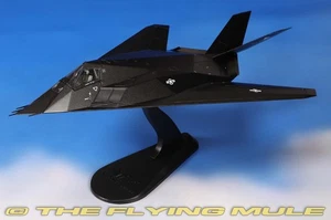 Hobby Master 1:72 F-117A Nighthawk USAF Dark Knights #84-0809 - Picture 1 of 8
