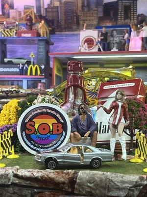 YatMing 1985 Mercedes Benz 500SEC No 1087 Swede Coupe Silver Diecast USED NMCond - Image 1 of 4