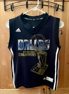 Dirk Nowitzki 2011 Dallas Mavericks NBA Championship Jersey - size Small - Picture 1 of 4