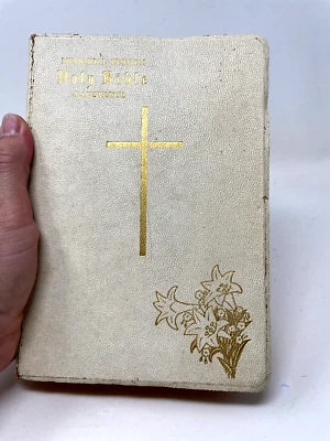 Vintage 1951 White Leather Memorial Edition Bible Illustrated Foto 1 de 4