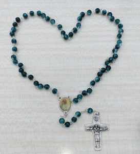 PAPST FRANZISKUS BLAUER ROSENKRANZ MIT PÄPSTLICHEM APOSTOLISCHEM SEGEN PERGAMENT - Bild 1 von 6