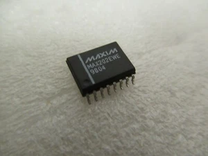 MAX202EWE (X2 CHIPS) MAXIM 2/2 Transceiver Full RS232 16-SOIC MAX202CWE MAX202 - Picture 1 of 1