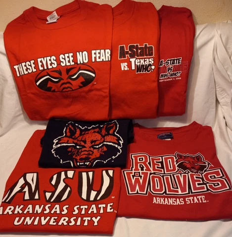 7 VINTAGE ARKANSAS STATE RED WOLVES TEES ADULT MEDIUM NEW CONDITION Cover