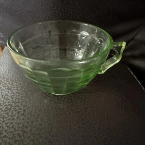 VTG Federal Glass Green Depression Uranium Panel Optic Coffee Tea Cup - Picture 1 of 4