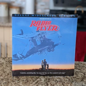 Radio Flyer Deluxe Widescreen Edition - Laserdisc - Picture 1 of 1