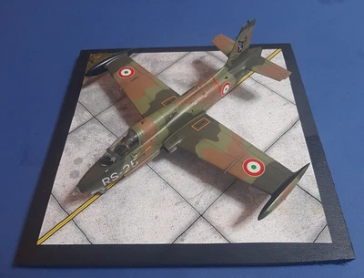 Aermacchi MB 326K 1/72 Impala diorama base - professional builder - preorder - Immagine 1 di 4