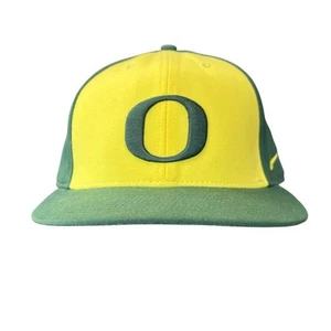 Nike Oregon Ducks Vintage Fitted Hat Green Unisex Size 7 - Picture 1 of 6