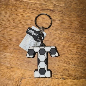 Smiggle Keyring Letter T Football Theme - New - Picture 1 of 4