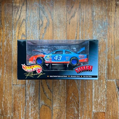1/24 HOT WHEELS Racing SELECT Vehicles #43 JOHN ANDRETTI STP 1999 NASCAR NIB - Image 1 of 4