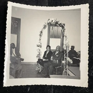 Vintage s/w Foto 1940er Jahre Afroamerikanisches Paar bei Funktion - Ephemera - Bild 1 von 2