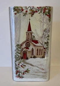 Scena di vacanza/chiesa uragano in vetro sottile illuminata di Valerie Parr Hill - Foto 1 di 3