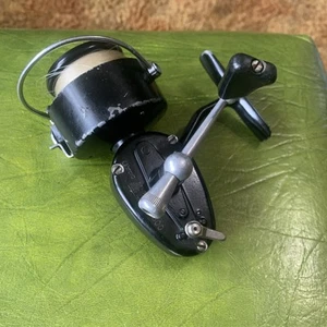 Vintage Mitchell 300 Spinning Reel Made in France Works Great Sn# 4001056 - Picture 1 of 8