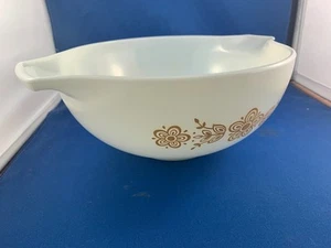 Pyrex Butterfly Gold Cinderella Nesting Bowl Mixing Bowl 2 1/2 QT 443 US (LS) - Picture 1 of 15