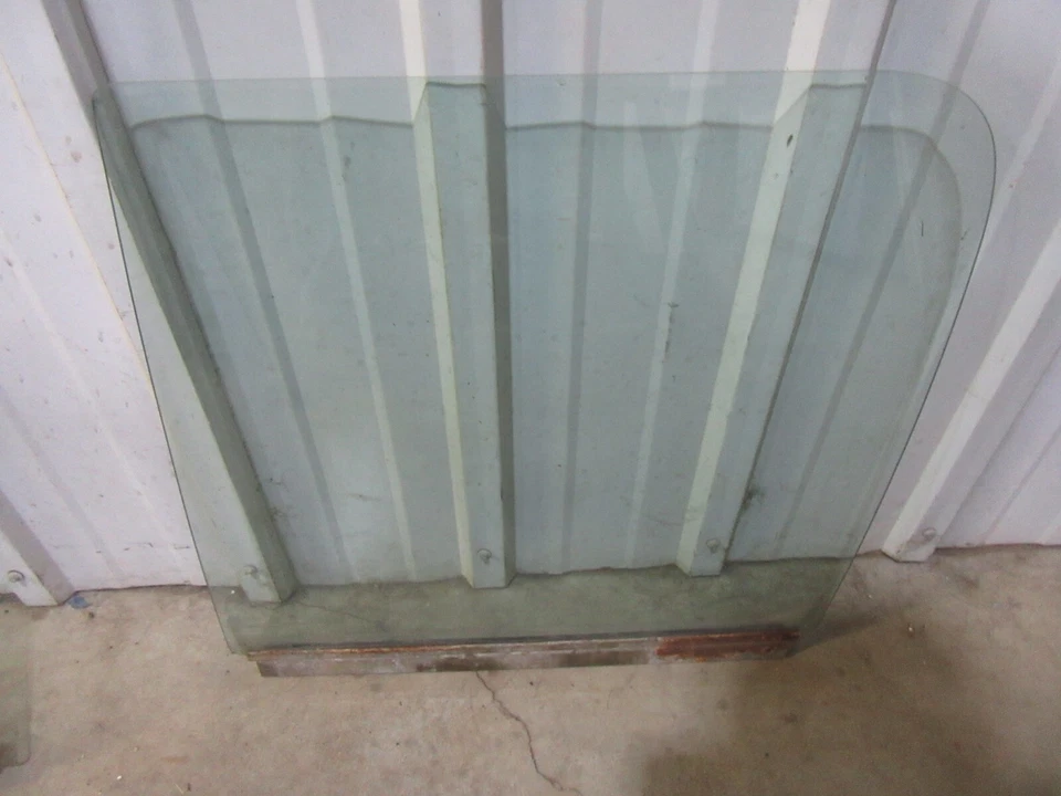 Chevrolet GMC Suburban 1981-1987 puerta lateral trasera vidrio tintado de fábrica doble cabina PR Foto 1 de 1