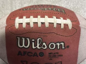 Vintage Boston University Terriors Team Wilson Game Used Football 1978-1982 - Bild 1 von 6