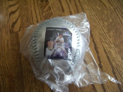 Pelota de béisbol 2006 Colorado Rockies Garrett Atkins foto color plata MLB Foto 1 de 4