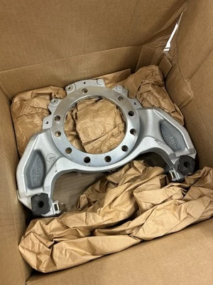 International Ford Freightliner Left Caliper Anchor Plate Bosch 4153230 H3 - Image 1 of 3