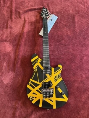 EVH Van Halen Wolfgang Special Satin Striped - Black/Yellow - Guitar - Gig Bag - Image 1 of 4