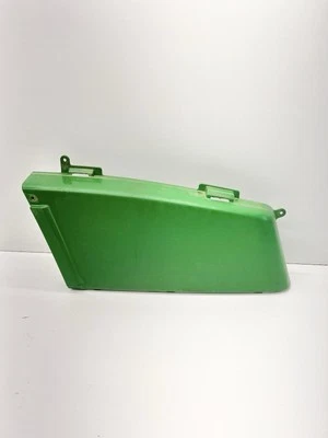 2004 JOHN DEERE GATOR CS CX Right Side Fender Panel Cover VG10328 - Image 1 of 4