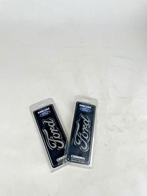 Etiqueta con emblema de plástico Ford con licencia cromada auto camión SUV oficina equipaje paquete de 2 Foto 1 de 4