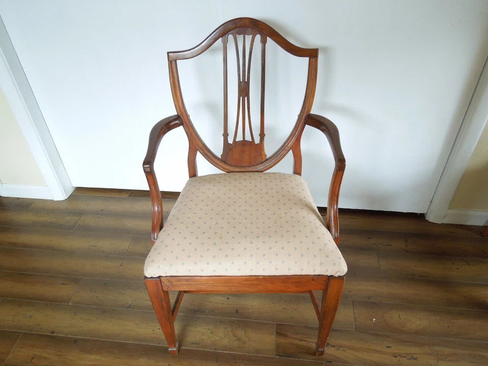Antiguo sillón de comedor vintage de caoba georgiano blanco hepple con asiento tapizado Foto 1 de 4
