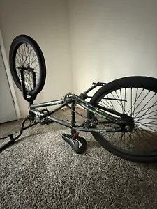 Bike - Picture 1 of 2