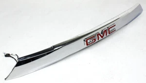 OEM Tail Finish Panel For GMC Acadia, Denali Chrome 85108983 - Picture 1 of 4
