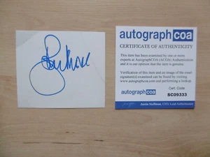 Roger Moore "James Bond" Original Autogramm signed 7x8 cm Cut ACOA - Bild 1 von 3
