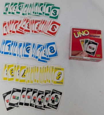 Complete Micro UNO Card Game Set by Fun 4 All, Keychain Size, 2000 Mattel, Vint - Image 1 of 4
