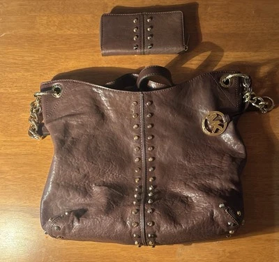 Bolso de hombro grande Michael Kors Uptown Astor marrón, billetera y bolsa antipolvo logotipo MK Foto 1 de 4