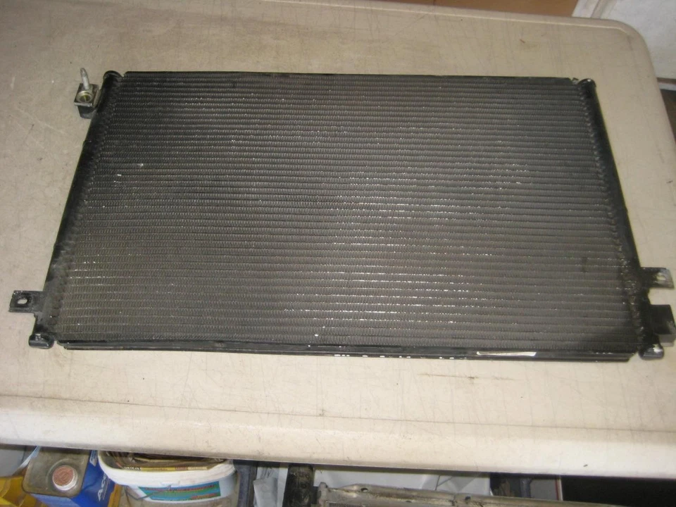 00 01 02 03 Condensador de aire acondicionado de fábrica Jaguar S tipo 3,0 L V6 área de Los Ángeles Foto 1 de 1