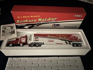 1992 Ertl AL & ELLEN HANNA Eastern Raider NHRA Jet Funny Car Transporter 1/64 - Bild 1 von 5