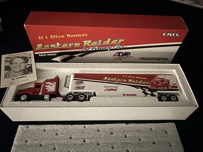 Ertl AL & ELLEN HANNA 1992 Eastern Raider NHRA Jet Funny Car Transporter 1/64 Foto 1 de 4