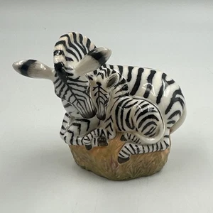 Dept 56 ZEBRA Family A Quiet Moment Candle Crown African Safari Collection - Picture 1 of 10
