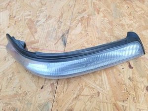 1988-1992 Toyota Corolla AE92 Coupe Front Passenger Corner Light Turn Signal OEM - Picture 1 of 9