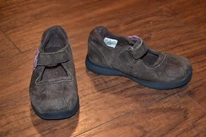 J3- Hush Puppies Brown Suede Leather Mary Janes Size 8.5M - Picture 1 of 4