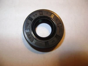 NEU TC 12X26X7 DOPPELLIPPEN METRISCH ÖL/STAUBDICHTUNG 12 mm x 26 mm x 7 mm - Bild 1 von 1