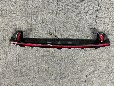 OEM|AS-IS| 2022 - 2024 Hyundai Tucson LED Center Tail LIght FOR PARTS Foto 1 de 4