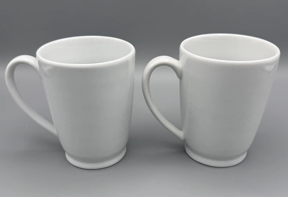 Juego de 2 tazas de café Pottery Barn Great White de 4,25” taza de té con patas de 10 oz Foto 1 de 4