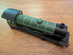 HORNBY BODY SHELL FOR R150/866 CLASS B12 LNER GREEN - Picture 1 of 6