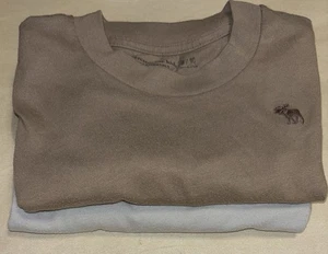 2 Abercrombie Kids Jungen 9/10 Shirts braun grau - Bild 1 von 7
