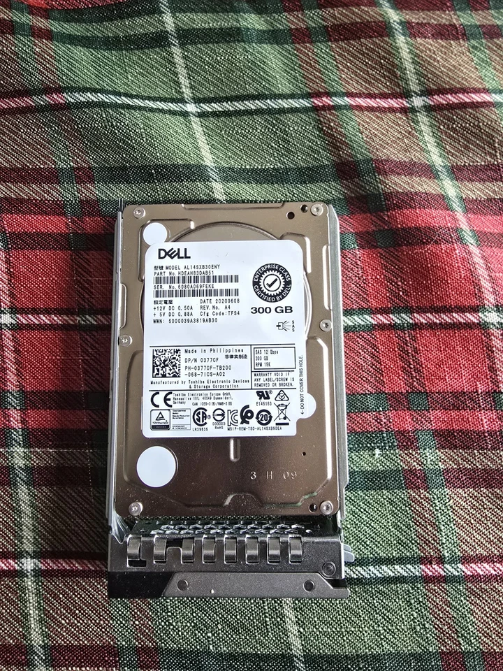 Disco duro AL14SXB30ENY Dell 300 GB 15K 12 Gb/s SAS 2,5" 1 Foto 1 de 1