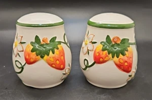 Strawberries 3D BulbShape Ceramic Salt & Pepper Shakers Hand Painted Floral - Picture 1 of 6