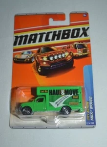  2010 MATCHBOX CITY ACTION 61/100 - MBX MOVER GREEN  - Picture 1 of 2