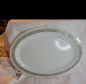 VINTAGE PYREX TABLEWARE BY CORNING Green BAND OVAL PLATE PLATTER 12 Inch - Picture 1 of 8
